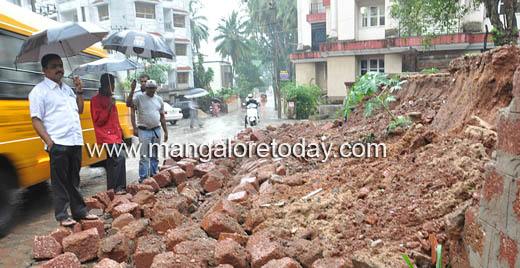 wall collapse13jun9 1